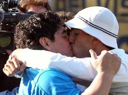 presencia de lujo: maradona estara en la bienvenida a carlos tevez presencia de lujo: maradona estara en la bienvenida a carlos tevez