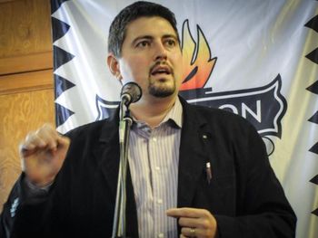 Líder neonazi de Hungría revela que es judío