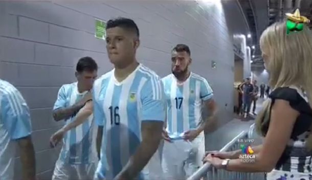 Una rubia infartante quiso seducir a Messi: mirá la reacción del 10 argentino