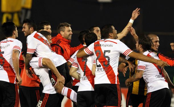 Escuchá el emotivo relato de Costa Febre por el pase de River a la final de la Copa