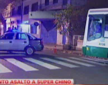 Feroz tiroteo en Floresta tras el robo a un supermercado chino