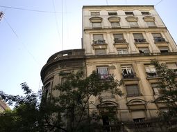 EDIFICIO ANSES TOMADO