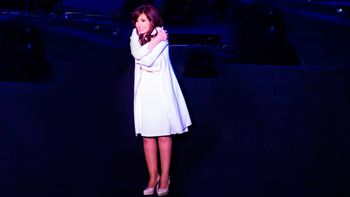 cristina agradecio los saludos cumpleaneros: siempre en mi corazon cristina agradecio los saludos cumpleaneros: siempre en mi corazon