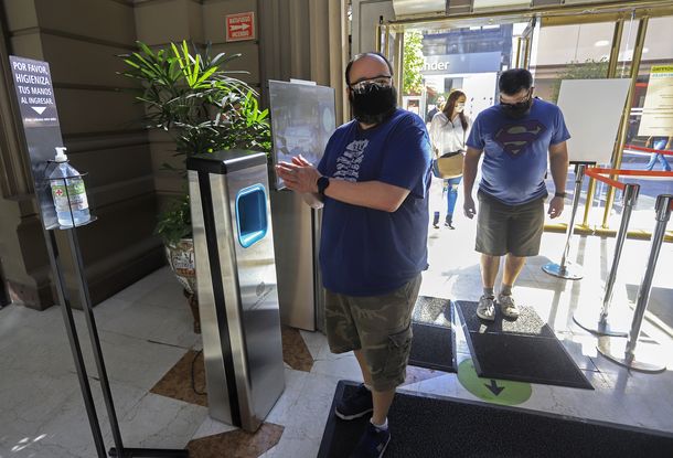 Nueva normalidad: la vuelta de los shoppings en la Ciudad en 20 fotos