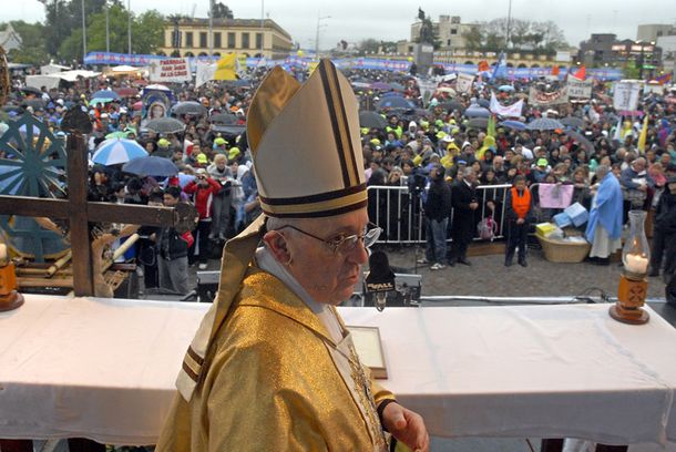 Bergoglio recibió en Luján a un millón de jóvenes creyentes