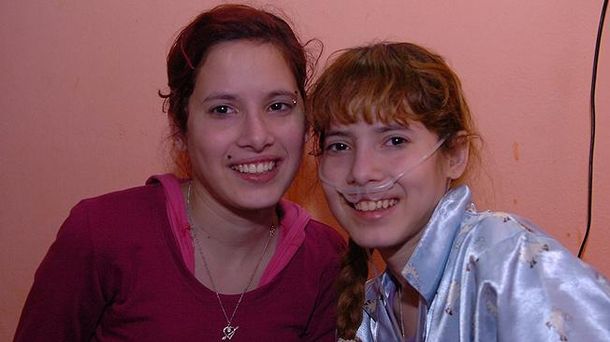 Maribel y Marisol Oviedo