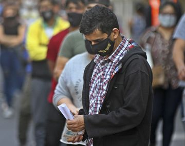 Más de 13 millones de ahorristas no podrán comprar dólares: a quiénes alcanza