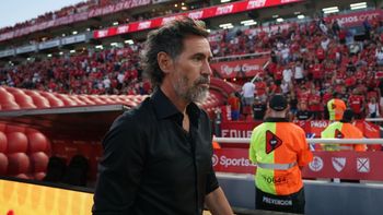 los candidatos a dirigir estudiantes tras la inesperada salida de eduardo dominguez los candidatos a dirigir estudiantes tras la inesperada salida de eduardo dominguez