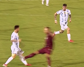 Scaloni habló del estado físico de Messi tras la patada que el crack recibió en el partido con Venezuela