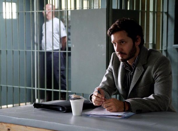 Llora la platea femenina: Vicuña se va de Farsantes