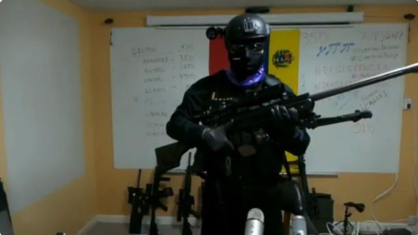 El soldado asumió el rol de cara visible de la operación ninja