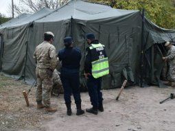 Se quedaron sin camas y el Ejército armó una carpa para recibir pacientes
