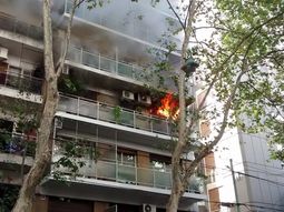 video: asi fue el incendio de dos departamentos en el barrio de palermo video: asi fue el incendio de dos departamentos en el barrio de palermo