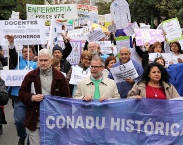 Docentes universitarios advierten que la situación es crítica: analizan paro