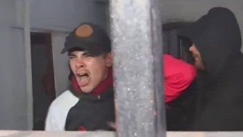 Franco, el tío de Agostina Vega, totalmente quebrado tras enterarse de su muerte. Franco, el tío de Agostina Vega, totalmente quebrado tras enterarse de su muerte.
