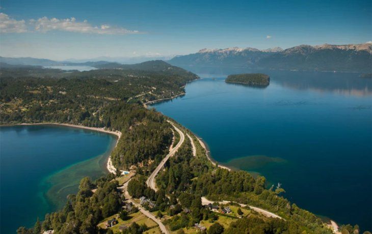 La histórica Ruta de Los Siete Lagos en Neuquén. La histórica Ruta de Los Siete Lagos en Neuquén.