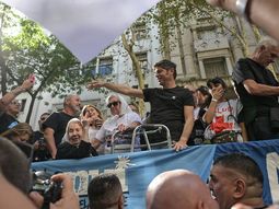 Axel Kicillof en Plaza de Mayo. Axel Kicillof en Plaza de Mayo.