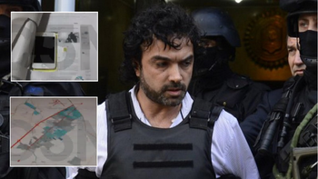 las herramientas del plan de mi sangre: un plano y un celular las herramientas del plan de mi sangre: un plano y un celular