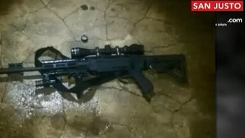 cuatro policias heridos en violenta persecucion y tiroteo: hay dos jovenes detenidas cuatro policias heridos en violenta persecucion y tiroteo: hay dos jovenes detenidas