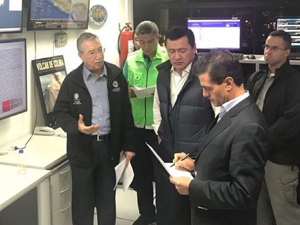 Enrique Peña Nieto supervisando los operativos