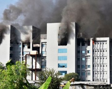 Se incendió una planta del mayor fabricante del vacunas del mundo en India