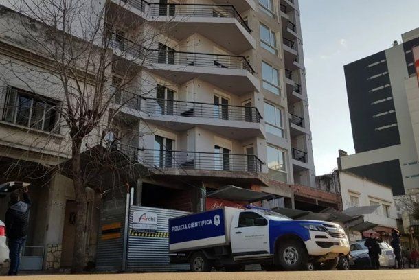 Bahía Blanca: un obrero murió tras caer desde un piso 13