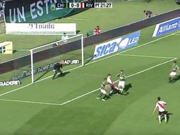 a lo van basten: pecho, sombrero y volea de alario en el primer gol de river a lo van basten: pecho, sombrero y volea de alario en el primer gol de river