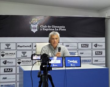 Pipo Gorosito apuntó contra el arbitraje ante San Lorenzo: Dejen de romper los huevos