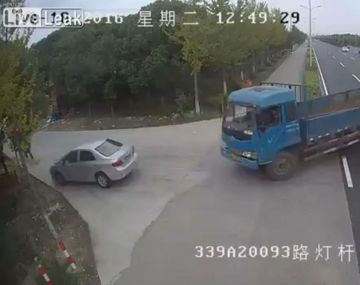 Brutal choque en una autopista de China