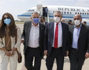 Alberto llegó a Tucumán: recorre fábricas