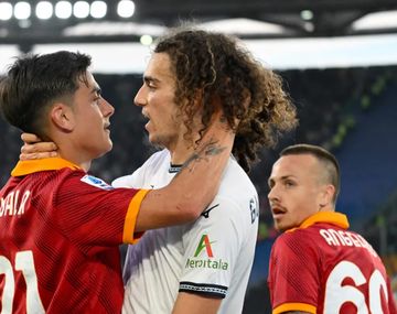 Dybala se cruzó con un jugador francés y tuvo un gesto que enloqueció a los hinchas argentinos