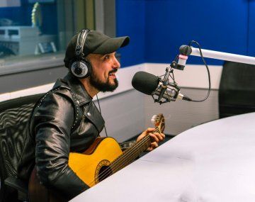 Abel Pintos en Radio 10: El tema es la canción y lo que quisiste decir