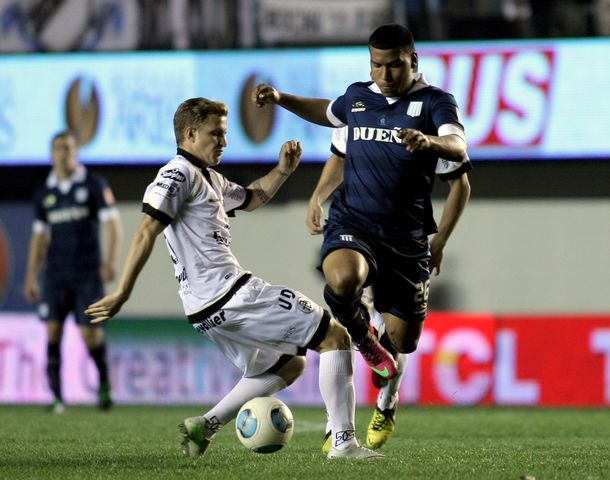 All Boys venció a Racing y lo hundió aún más en la tabla
