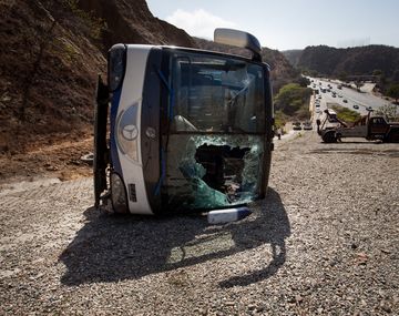 Habló el chofer del micro: Si no metía el bus en la rampa