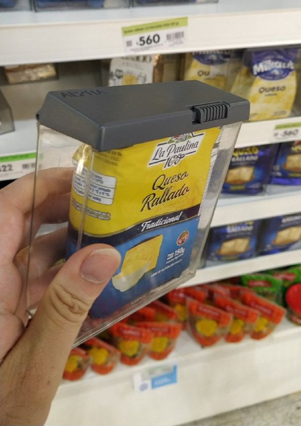 Momento Ezeiza, dijo por un queso con antirrobo y le cerraron la boca: en Europa pasa lo mismo