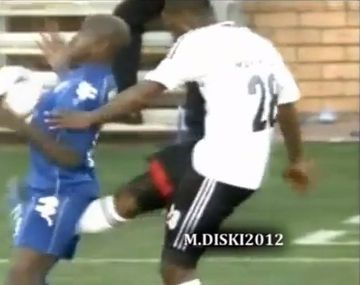 Terrible patada en el fútbol sudafricano