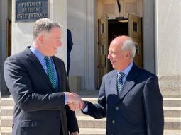 El ministro de Defensa uruguayo, Javier García, visitó el Pentágono. El ministro de Defensa uruguayo, Javier García, visitó el Pentágono.