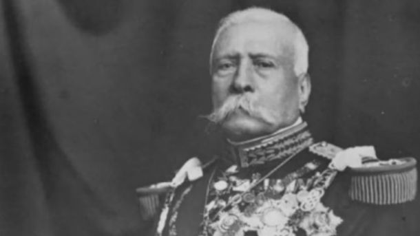 Porfirio Díaz se rebela contra el gobierno de Benito Juárez suscribiendo el Plan de La Noria en 1871.