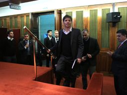 kicillof defendio el presupuesto y ataco a la oposicion: le buscan el pelo al huevo kicillof defendio el presupuesto y ataco a la oposicion: le buscan el pelo al huevo