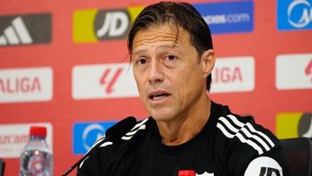matias almeyda y un aviso al sevilla: la falta de union llevo a river al descenso matias almeyda y un aviso al sevilla: la falta de union llevo a river al descenso