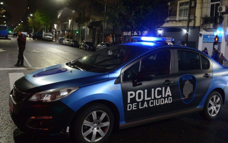 Crimen en Belgrano: la mujer que mató a su pareja en la calle tenía un botón antipánico