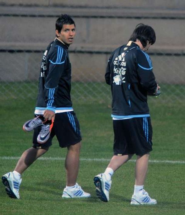 Messi-aguero entrenamiento