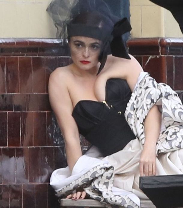 Helena Bonham Carter mostró sus encantos ocultos