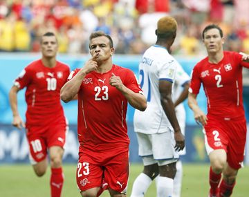 Suiza impuso su autoridad ante Hondúras y será rival de Argentina