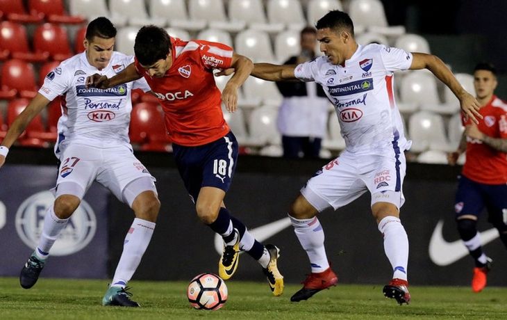 Atlético Nacional e Independiente en Asunción