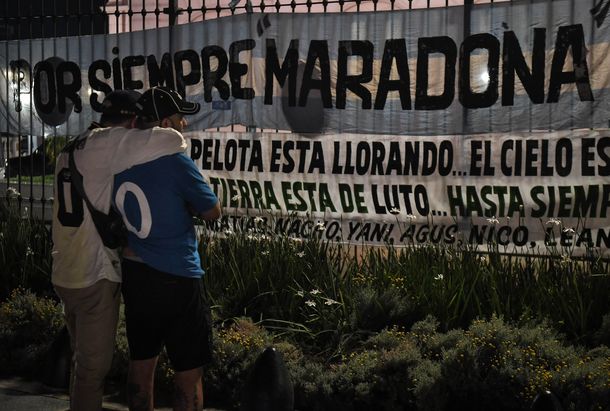 A las 6 de la mañana comienza el velatorio de Diego Maradona