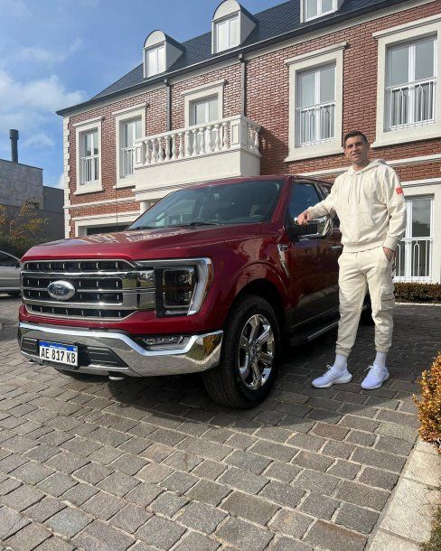 La lujosa mansión del Dibu Martínez en Mar del Plata