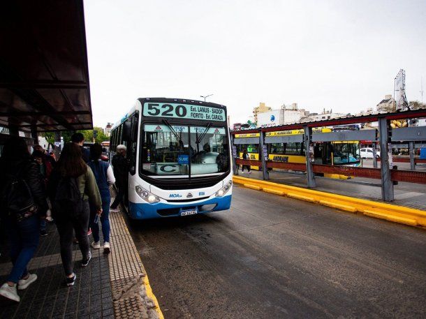 Paro de colectivos en el AMBA: UTA evalúa una medida de fuerza para este lunes