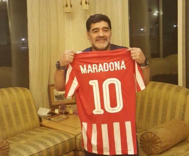 La 10 del nuevo equipo de Maradona ya lleva su nombre