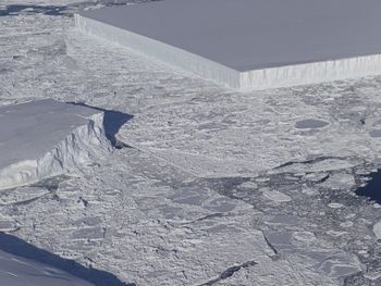 Sorpresa en la Antártida por el hallazgo de un iceberg rectangular perfecto